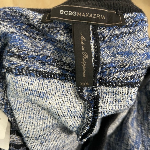 BCBGMAXAZRIA-TEAGAN SHORT *part of a set* - Picture 7 of 7